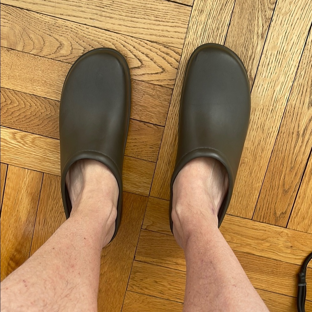 Men's Slip-On Clogs - Tan